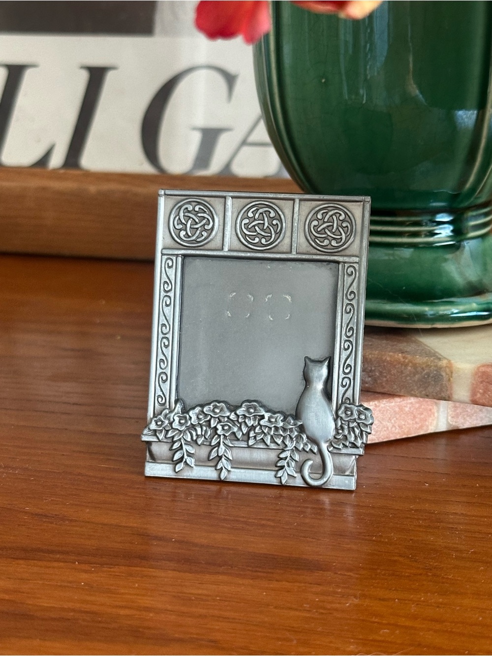 Pewter Cat on Floral Windowbox Photo Frame - Small